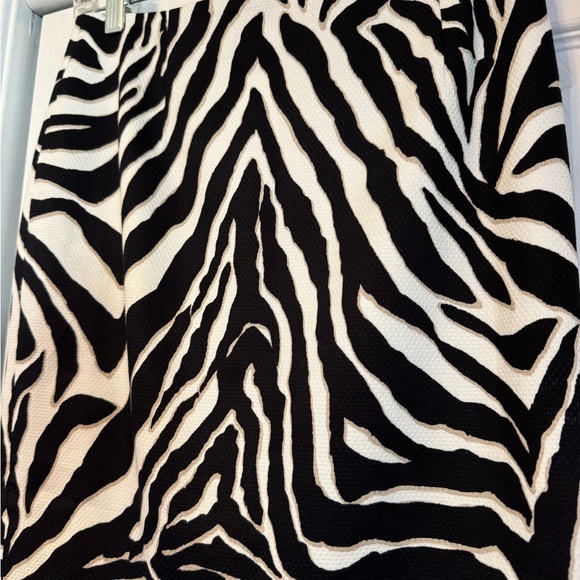 White House Black Market Zebra Print Women's Skirt zipper size 2P, NWTS - Picture 3 of 13